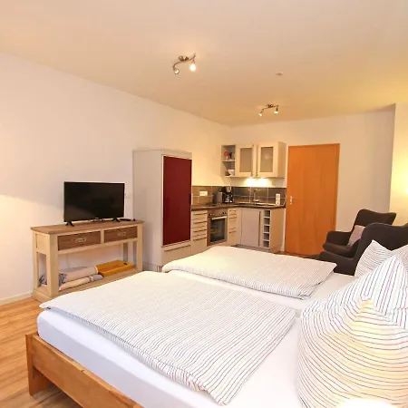 9240 Apartment *