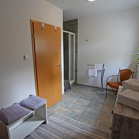 9240 Apartment *