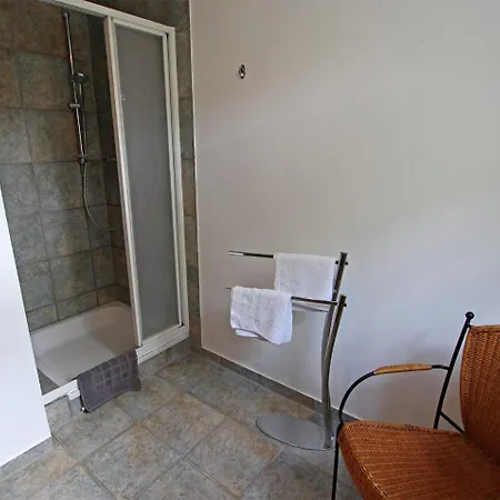 9240 Apartment *